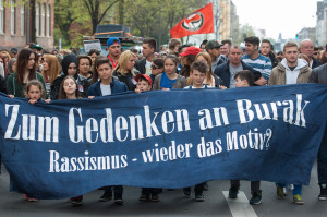 Am zweiten Jahrestag der Ermordung von Burak Bektas 2012 demonstrierten ca. 300 Menschen in Berlin Neukoelln. (c) Chr. Ditsch/version-foto.de