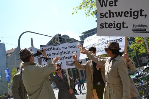 Archivbild: Proteste gegen den VS vor dem OLG von der Kampagne Blackbox VS (c) Kappa Foto http://www.blackbox-vs.de